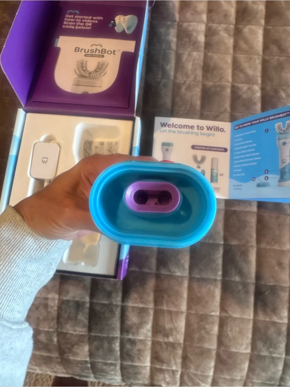 Willo BrushBot Kid’s Toothbrush Handle (not brush head) with charging base